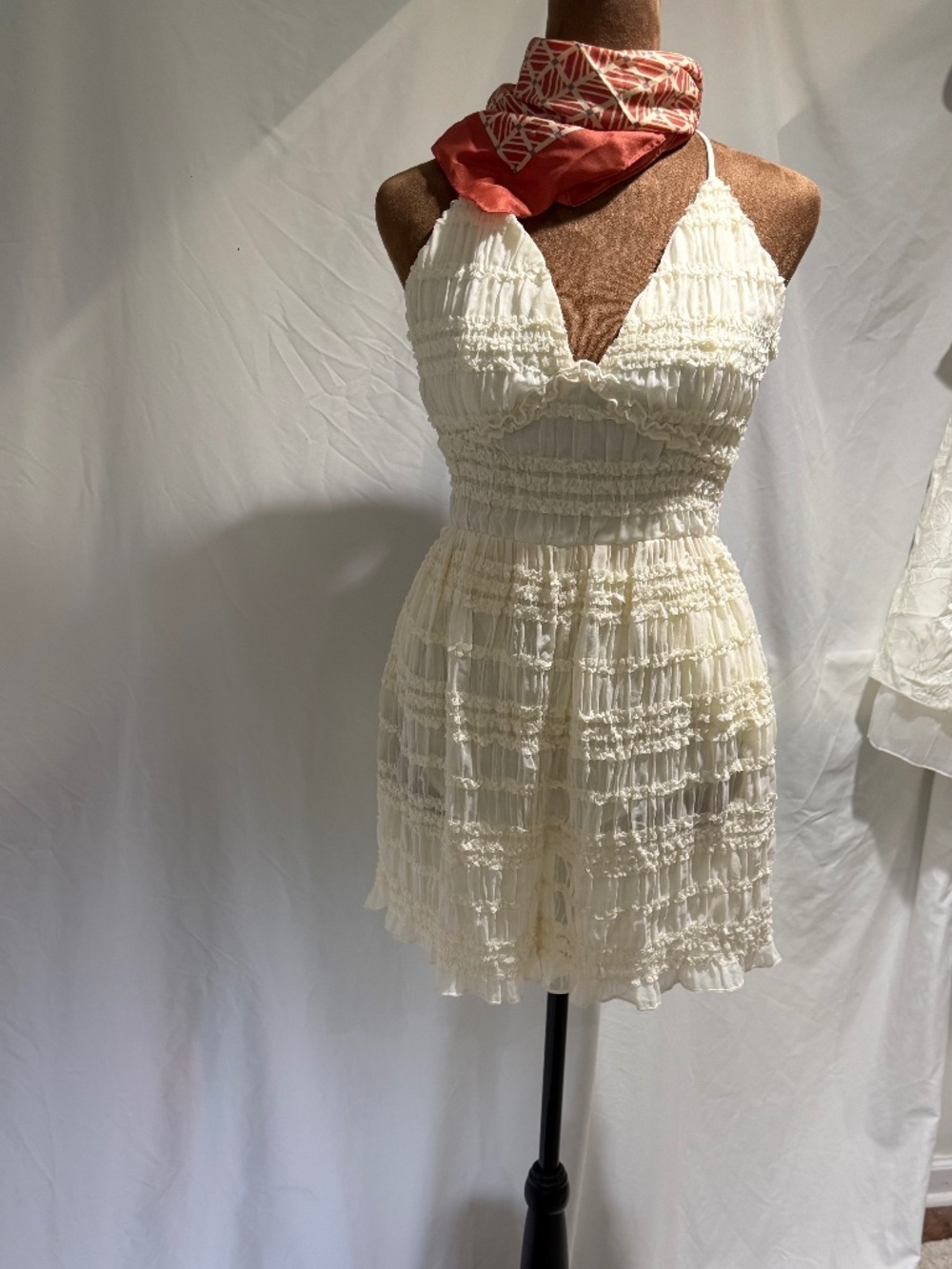 Princess Polly Cream Textured Ruffle Halter Romper Sz 8